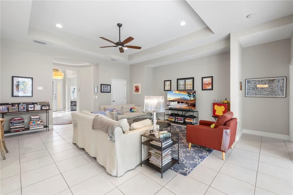 For Sale: $800,000 (4 beds, 3 baths, 3025 Square Feet)