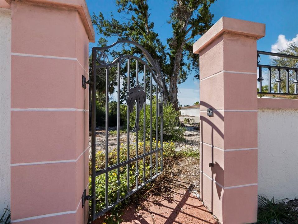 For Sale: $2,700,000 (0.29 acres)