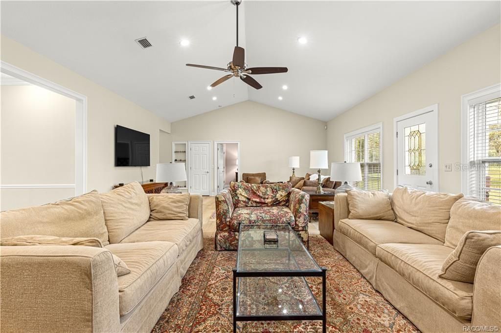 待售: $519,000 (4 贝兹, 3 浴室, 3234 平方英尺)