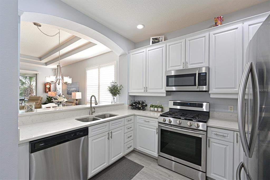 For Sale: $365,000 (3 beds, 2 baths, 1435 Square Feet)