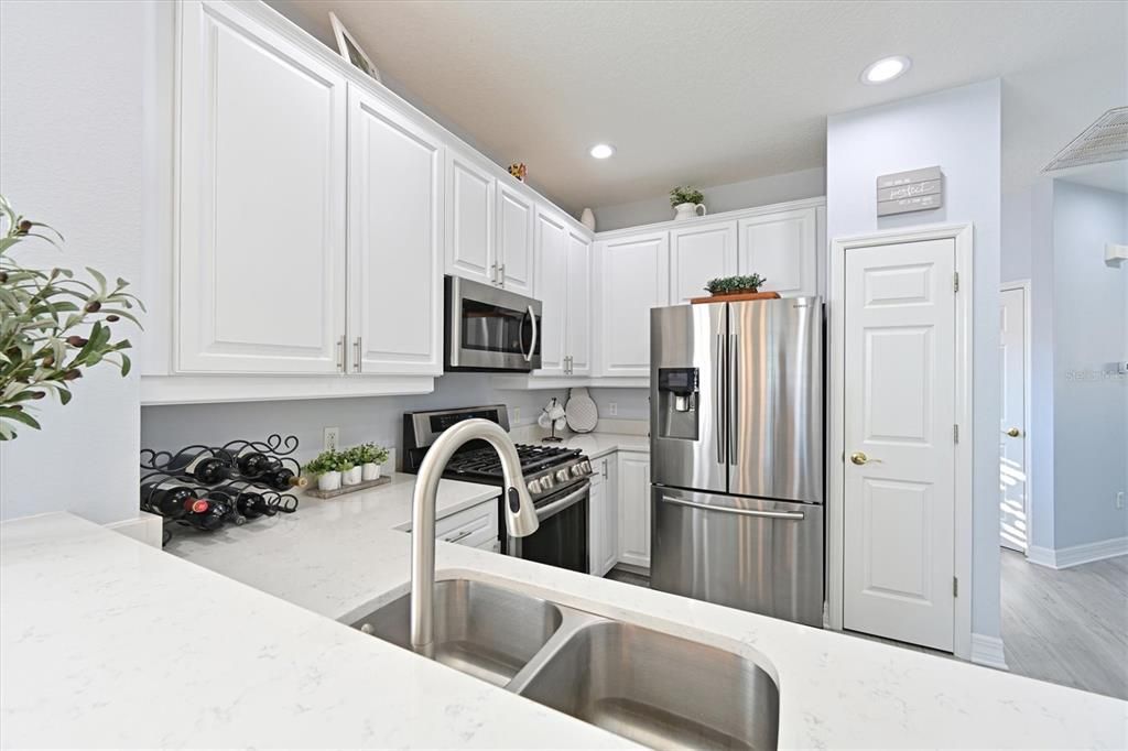 For Sale: $365,000 (3 beds, 2 baths, 1435 Square Feet)