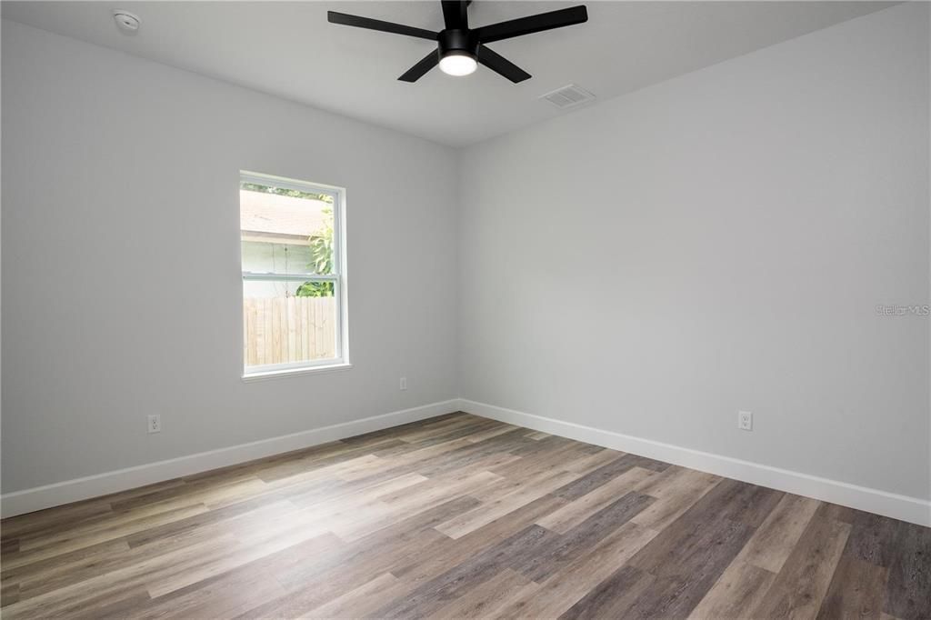 For Sale: $550,000 (3 beds, 2 baths, 1815 Square Feet)