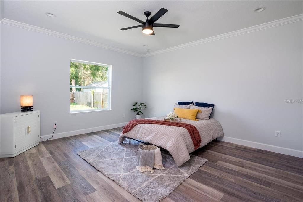 For Sale: $550,000 (3 beds, 2 baths, 1815 Square Feet)