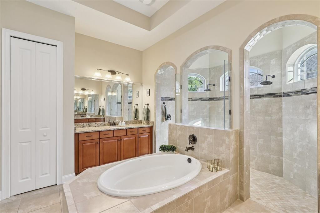 待售: $899,000 (4 贝兹, 3 浴室, 3355 平方英尺)