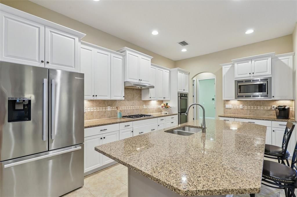 待售: $899,000 (4 贝兹, 3 浴室, 3355 平方英尺)