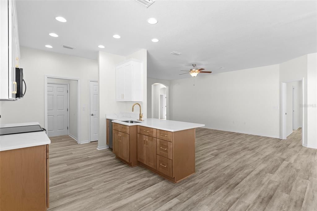 For Sale: $334,900 (3 beds, 2 baths, 1506 Square Feet)