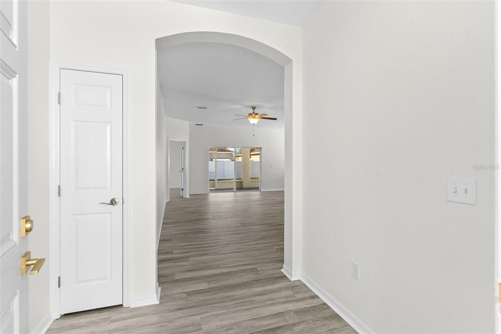 For Sale: $334,900 (3 beds, 2 baths, 1506 Square Feet)