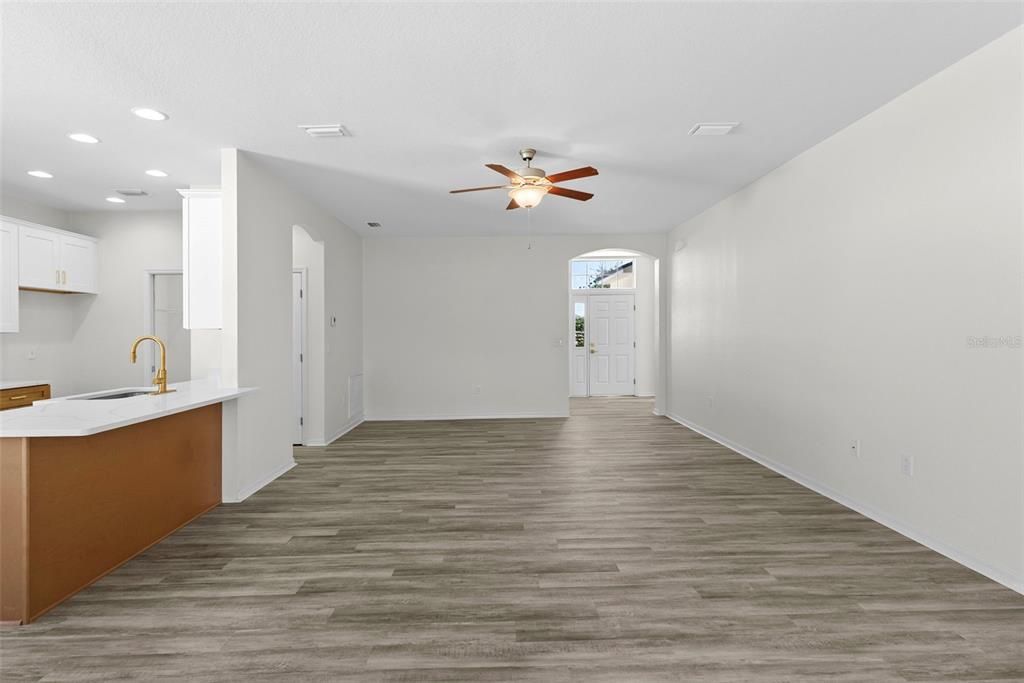 For Sale: $334,900 (3 beds, 2 baths, 1506 Square Feet)