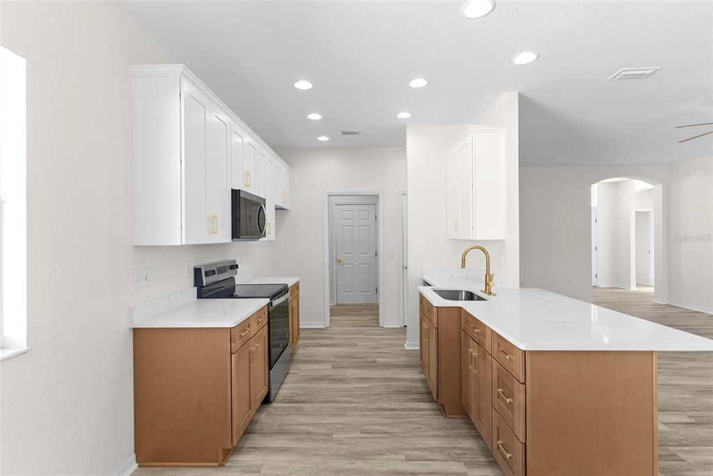 For Sale: $334,900 (3 beds, 2 baths, 1506 Square Feet)