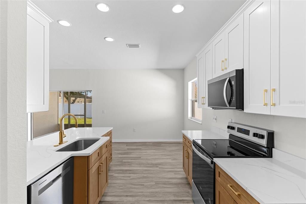 For Sale: $334,900 (3 beds, 2 baths, 1506 Square Feet)