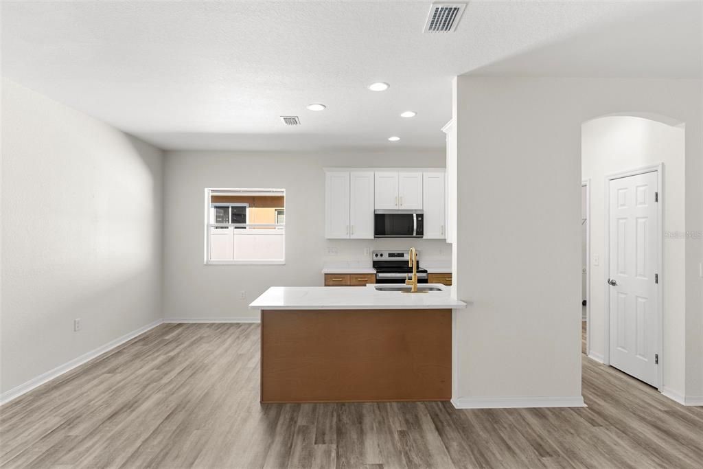 For Sale: $334,900 (3 beds, 2 baths, 1506 Square Feet)