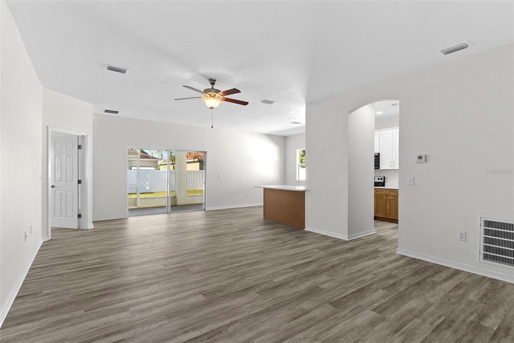 For Sale: $334,900 (3 beds, 2 baths, 1506 Square Feet)