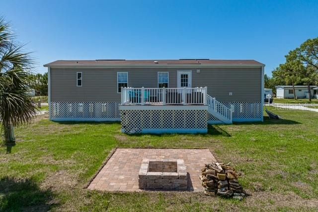 For Sale: $224,000 (2 beds, 2 baths, 728 Square Feet)