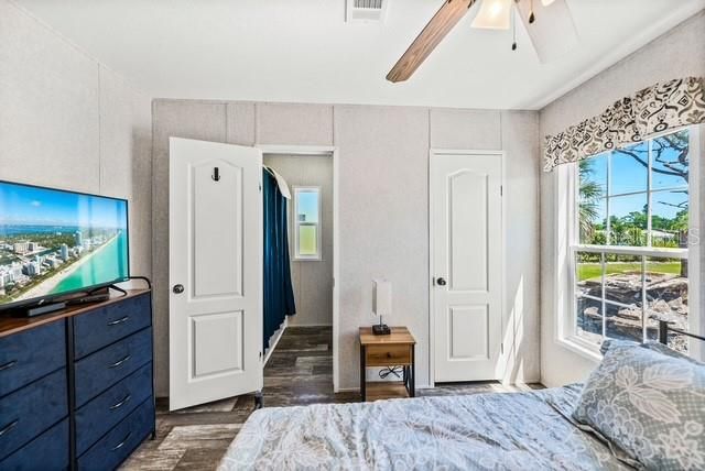 For Sale: $224,000 (2 beds, 2 baths, 728 Square Feet)