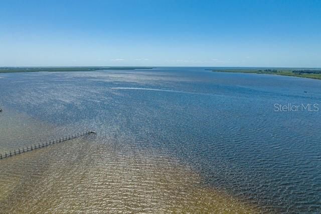 For Sale: $224,000 (2 beds, 2 baths, 728 Square Feet)