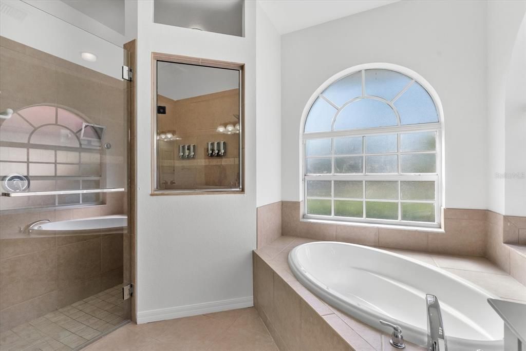 For Sale: $650,000 (4 beds, 3 baths, 2890 Square Feet)