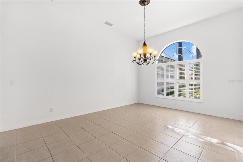 For Sale: $650,000 (4 beds, 3 baths, 2890 Square Feet)