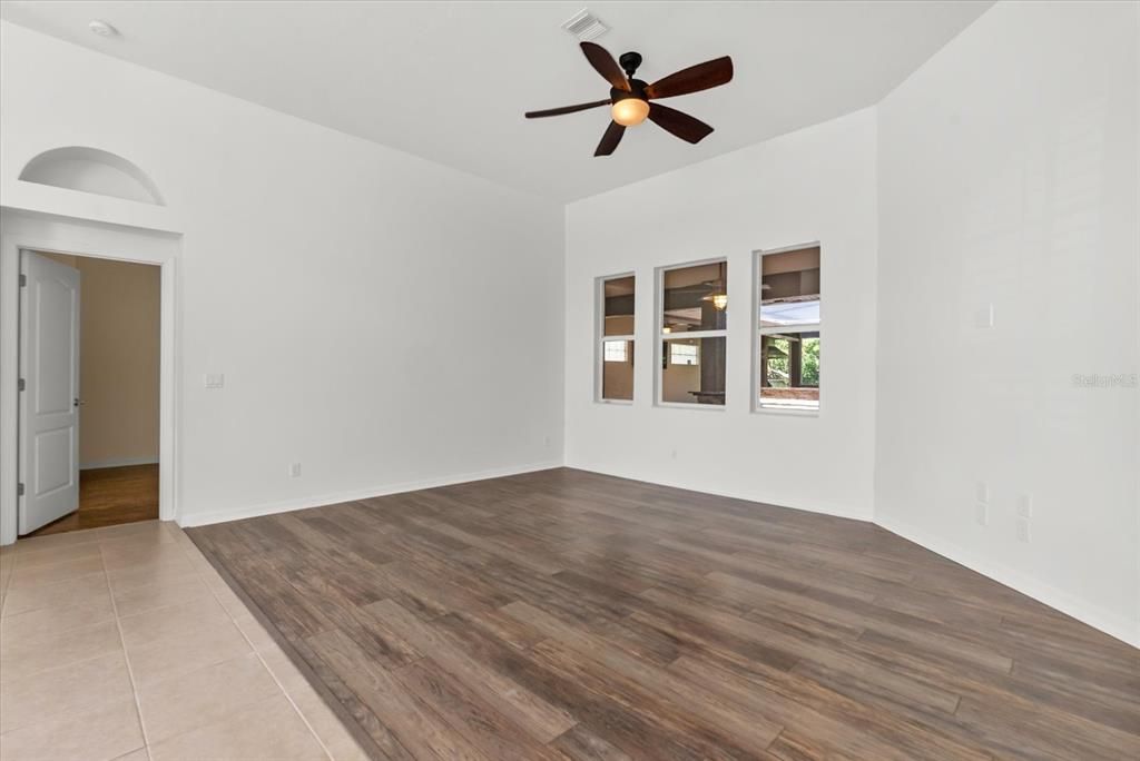 For Sale: $650,000 (4 beds, 3 baths, 2890 Square Feet)