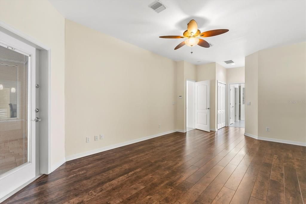 For Sale: $650,000 (4 beds, 3 baths, 2890 Square Feet)