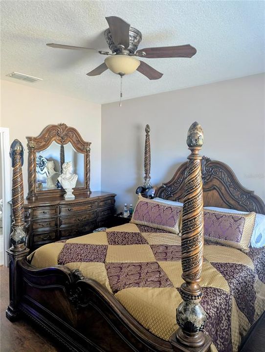 For Sale: $409,900 (4 beds, 2 baths, 1839 Square Feet)