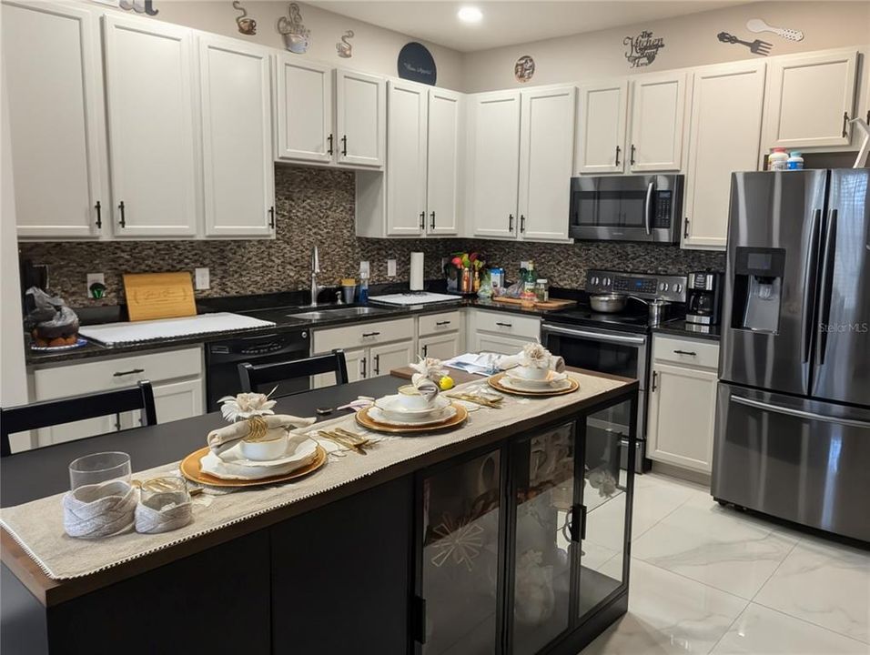 For Sale: $409,900 (4 beds, 2 baths, 1839 Square Feet)