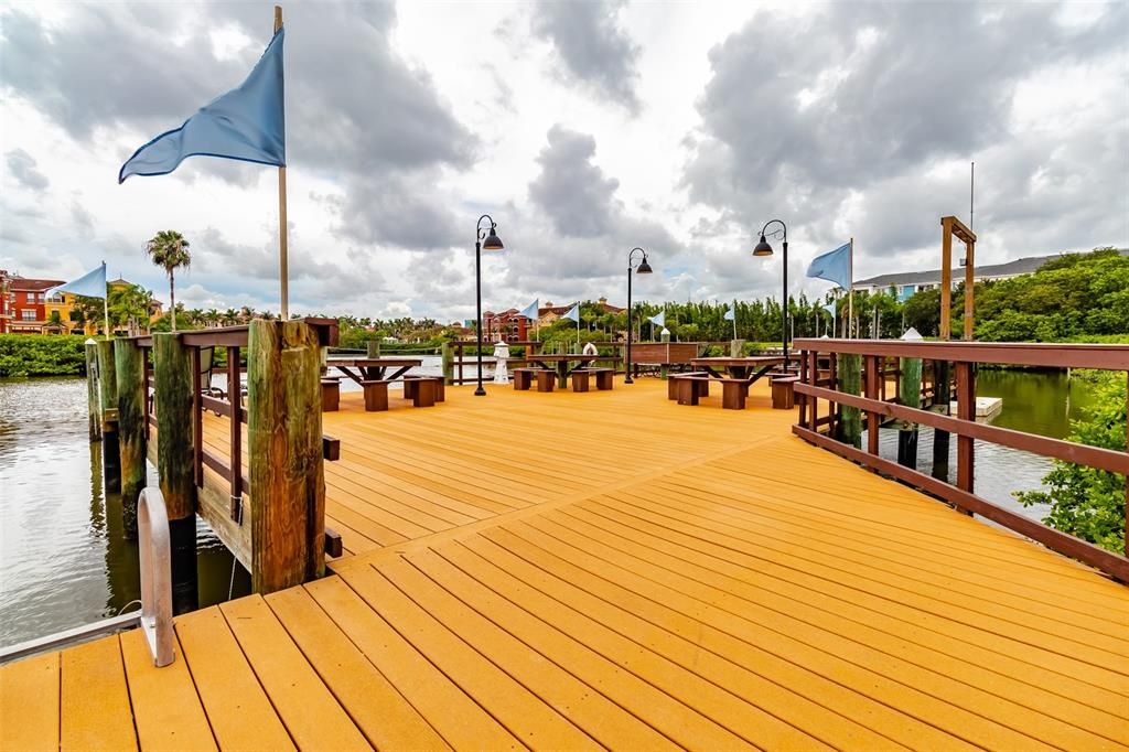 待售: $230,000 (1 贝兹, 1 浴室, 770 平方英尺)