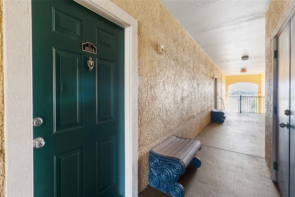 待售: $230,000 (1 贝兹, 1 浴室, 770 平方英尺)