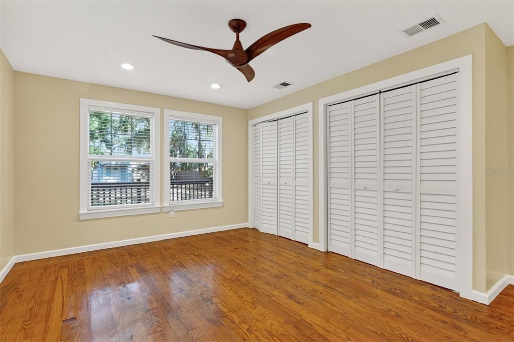 Active With Contract: $295,000 (3 beds, 2 baths, 1392 Square Feet)