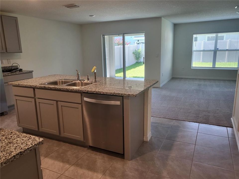 En Renta: $2,400 (4 camas, 2 baños, 1846 Pies cuadrados)