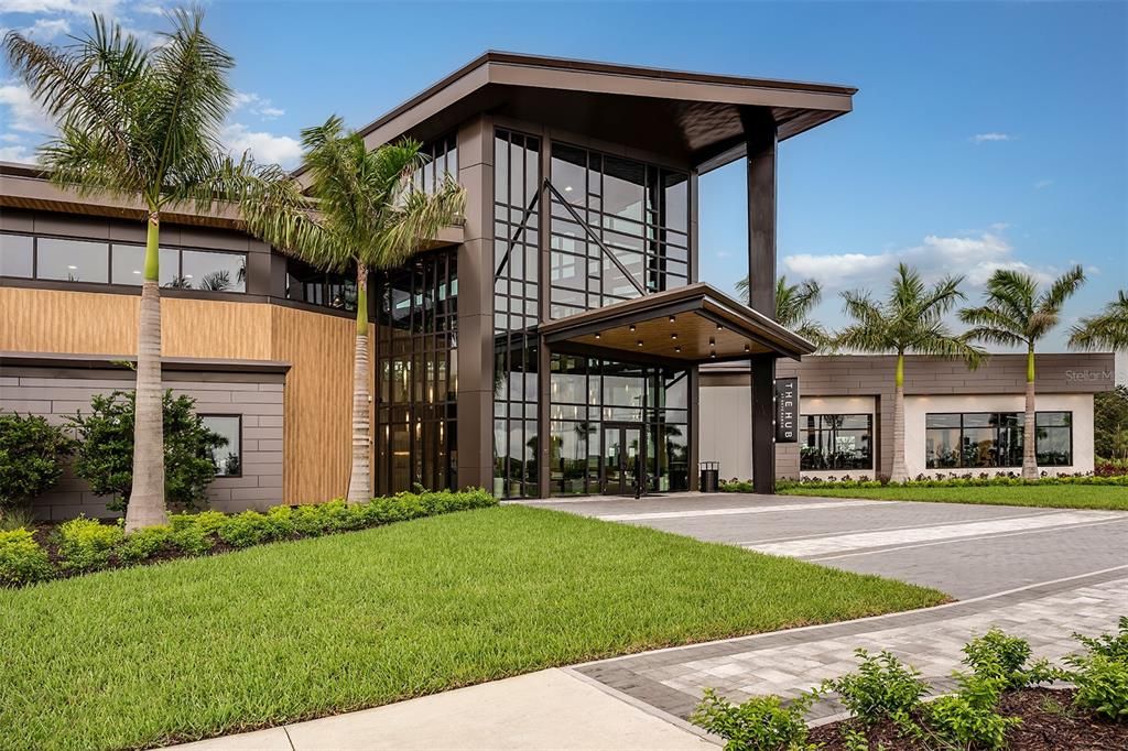 Active With Contract: $342,420 (3 beds, 2 baths, 1424 Square Feet)