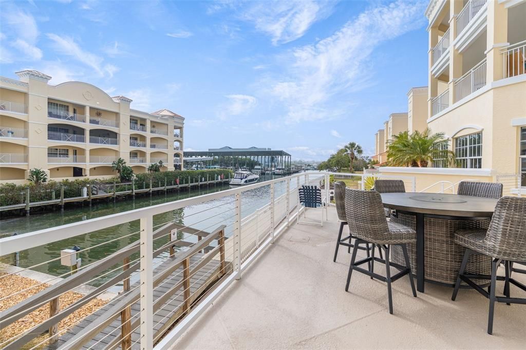 Active With Contract: $999,000 (3 beds, 2 baths, 2086 Square Feet)