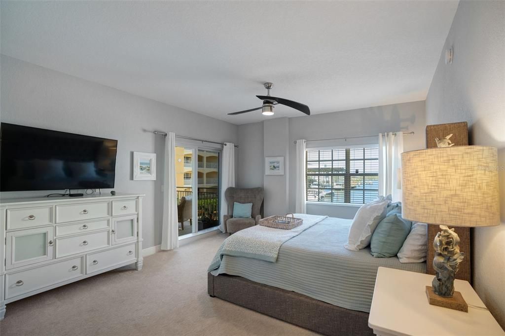 For Sale: $1,150,000 (3 beds, 2 baths, 2374 Square Feet)