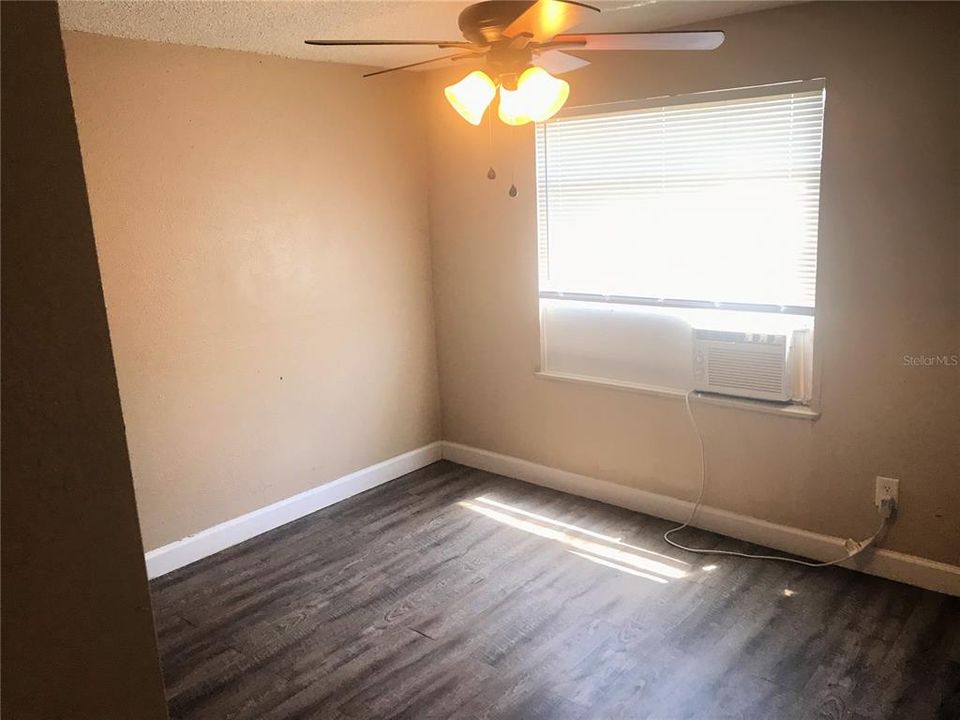 En Venta: $399,950 (8 camas, 0 baños, 2668 Pies cuadrados)