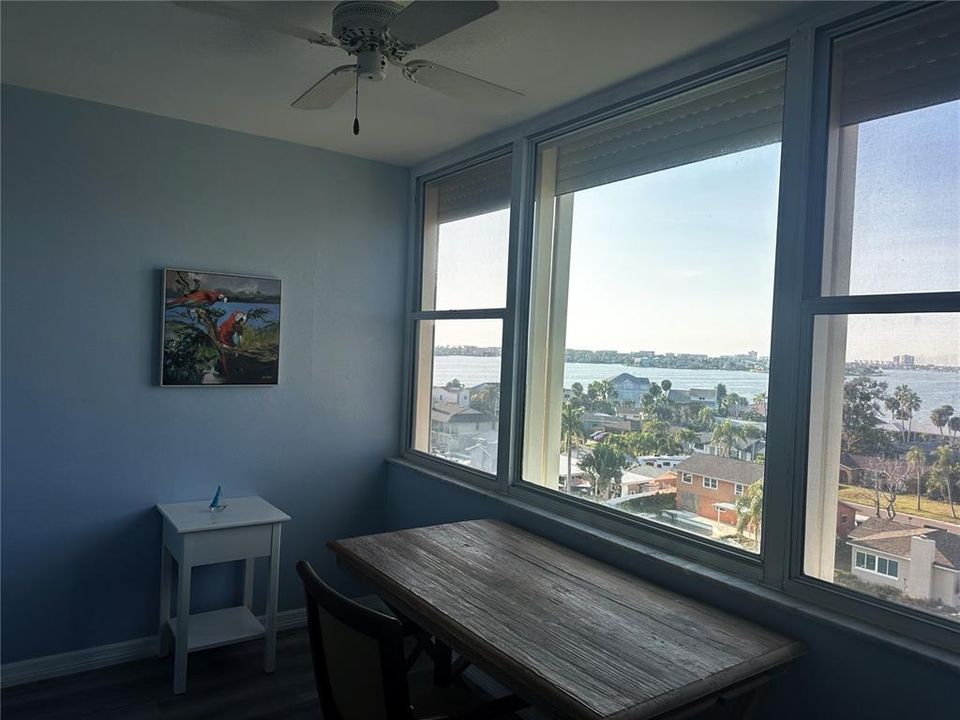 На продажу: $225,000 (1 спален, 1 ванн, 815 Квадратных фут)