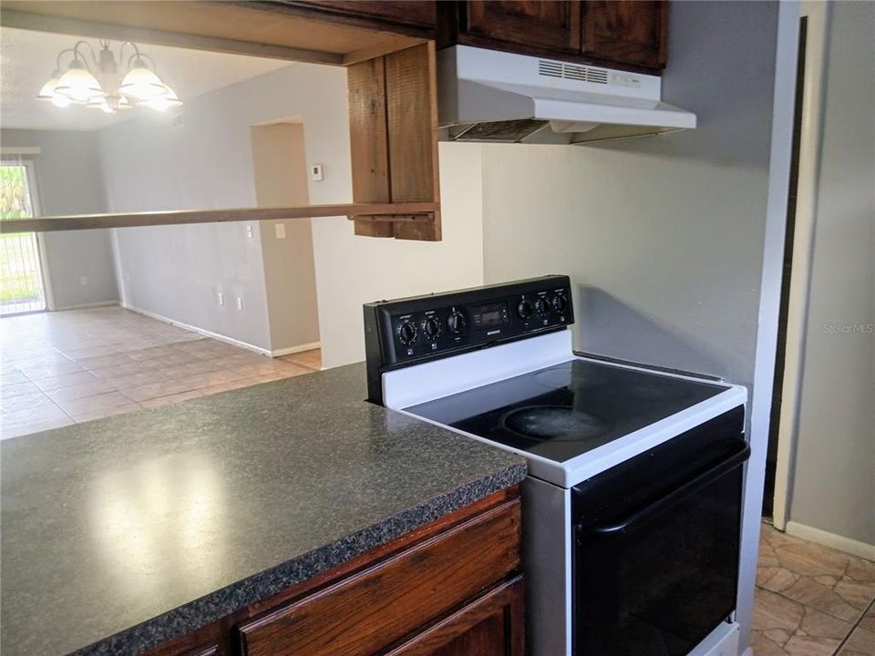 For Rent: $1,375 (2 beds, 2 baths, 1040 Square Feet)