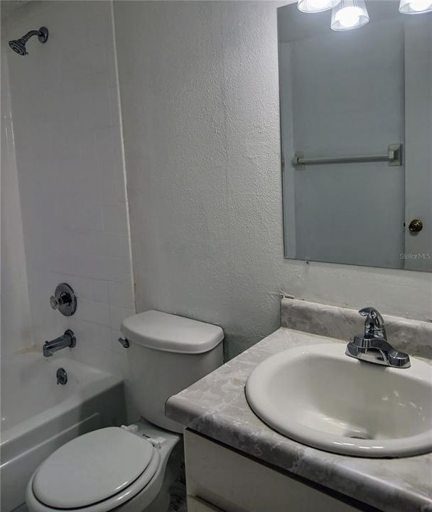 For Rent: $1,375 (2 beds, 2 baths, 1040 Square Feet)