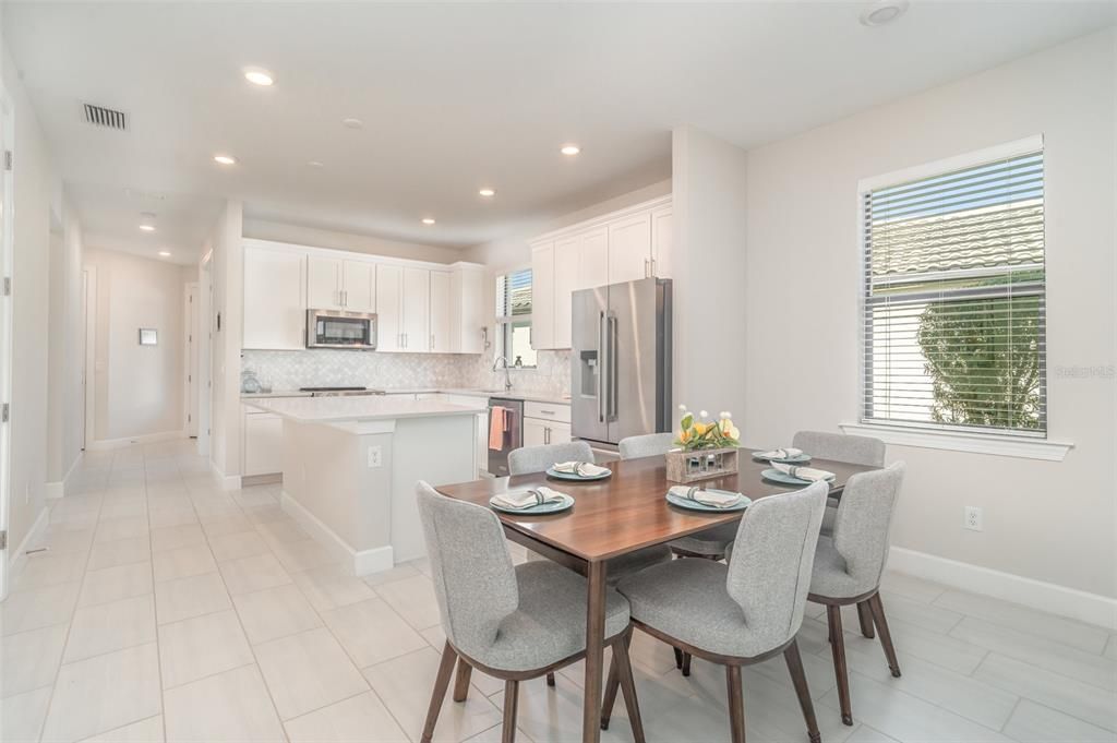 待售: $390,000 (2 贝兹, 2 浴室, 1412 平方英尺)