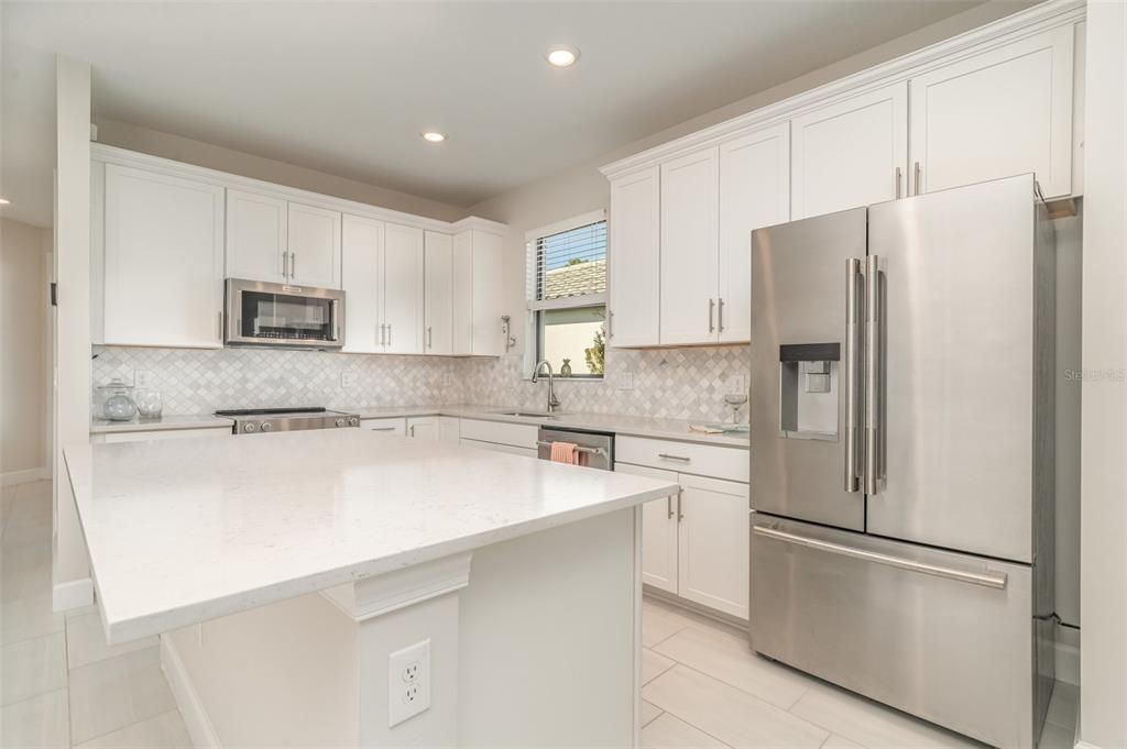 待售: $390,000 (2 贝兹, 2 浴室, 1412 平方英尺)