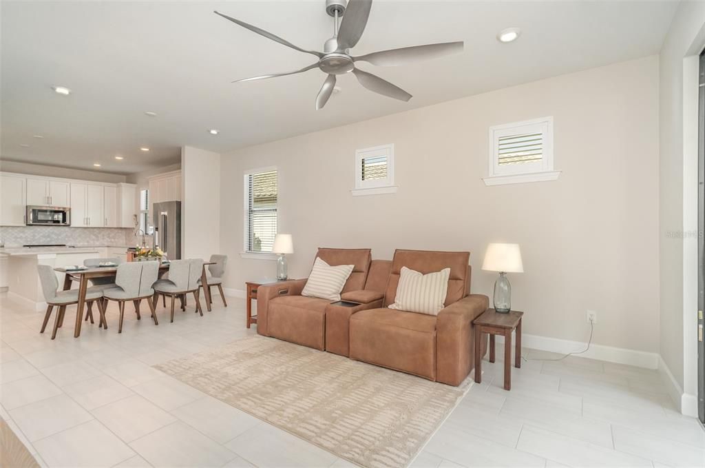 待售: $390,000 (2 贝兹, 2 浴室, 1412 平方英尺)