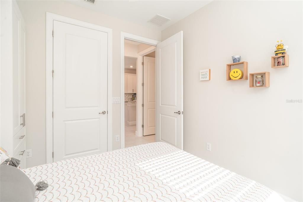 待售: $390,000 (2 贝兹, 2 浴室, 1412 平方英尺)