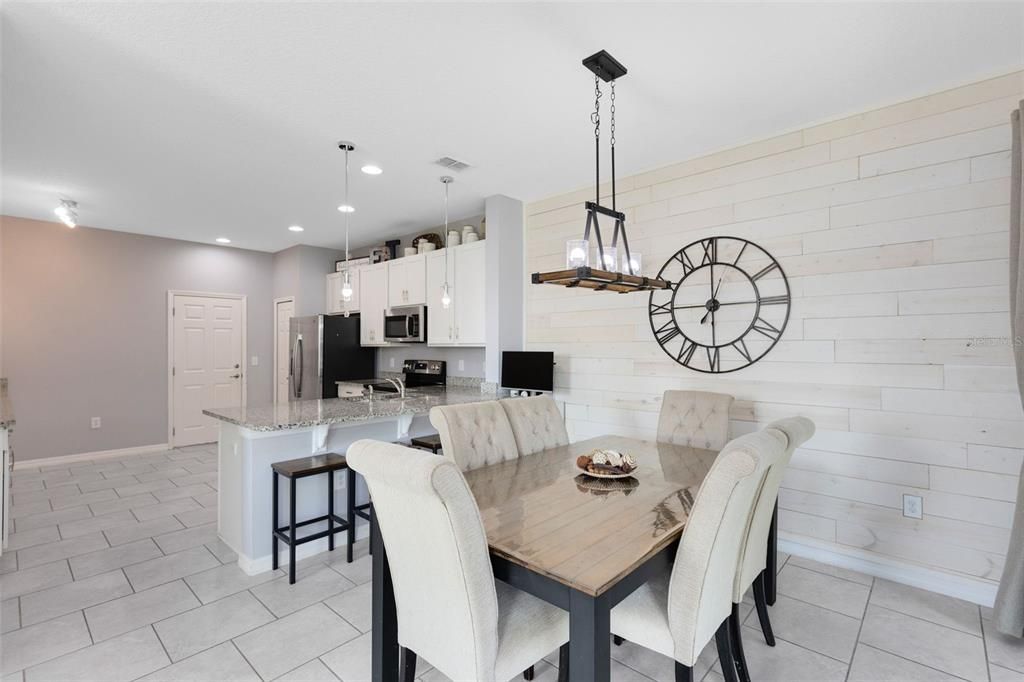 待售: $335,000 (3 贝兹, 2 浴室, 1590 平方英尺)