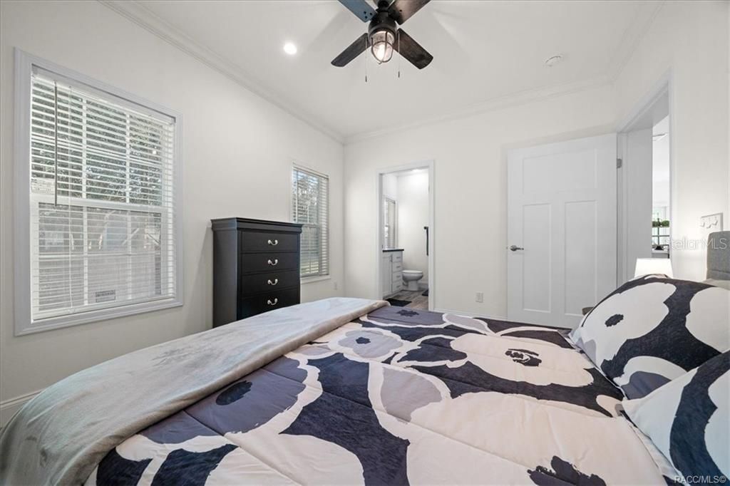 En Venta: $275,000 (2 camas, 2 baños, 1161 Pies cuadrados)