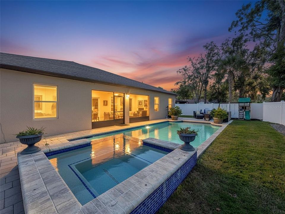 Active With Contract: $478,000 (4 beds, 3 baths, 2428 Square Feet)