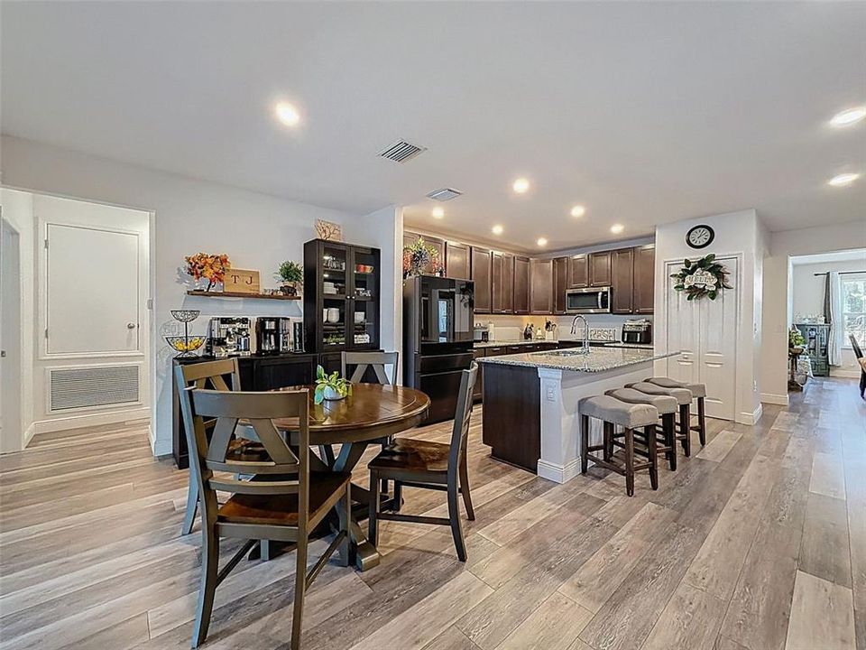 Active With Contract: $478,000 (4 beds, 3 baths, 2428 Square Feet)