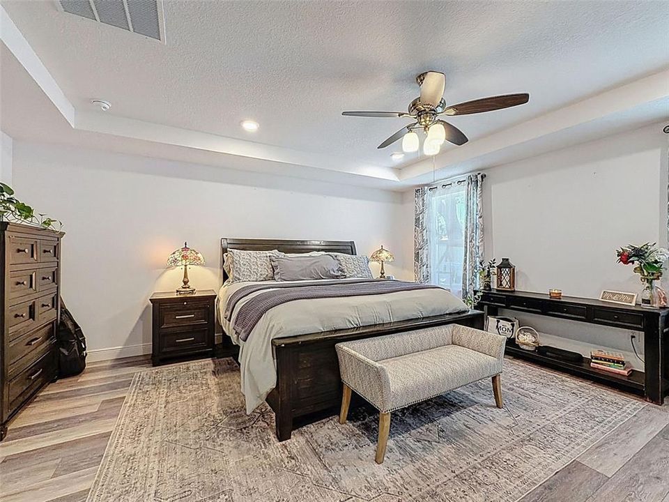 Active With Contract: $478,000 (4 beds, 3 baths, 2428 Square Feet)