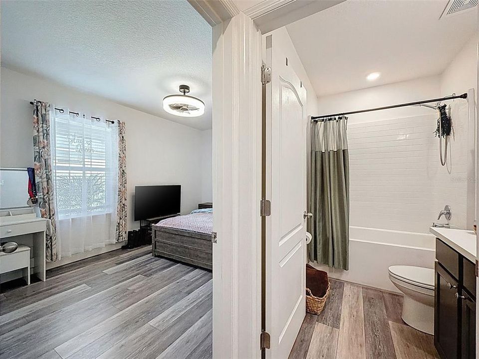 Active With Contract: $478,000 (4 beds, 3 baths, 2428 Square Feet)