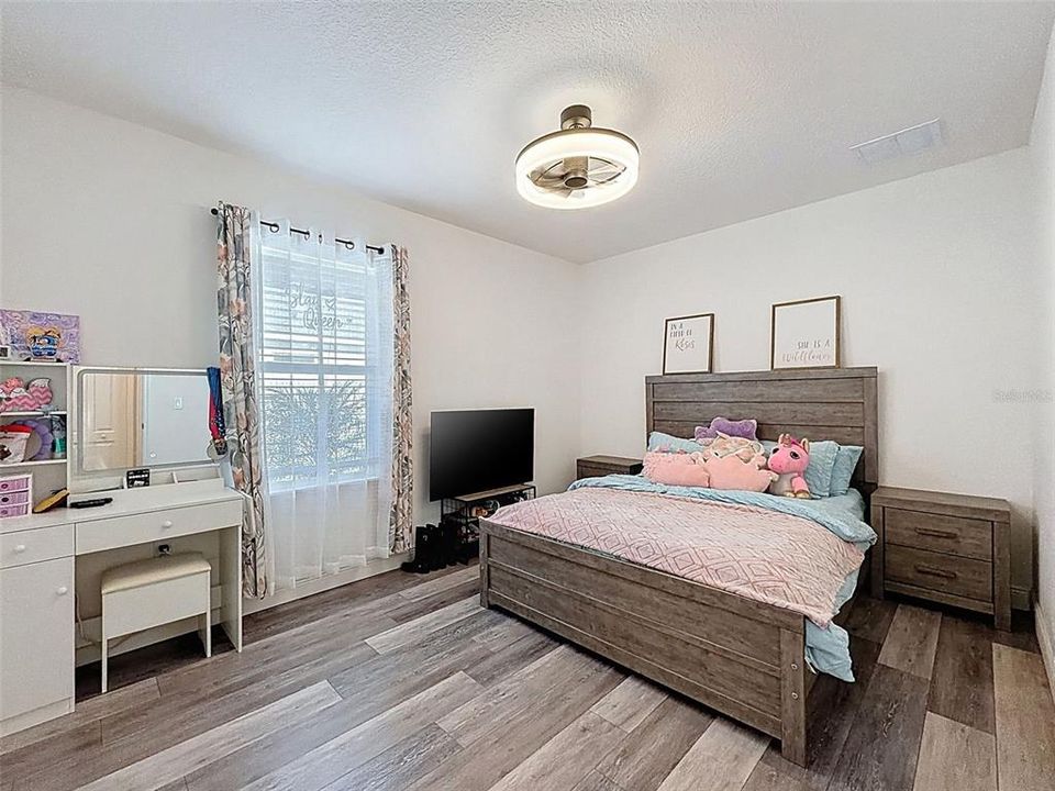 Active With Contract: $478,000 (4 beds, 3 baths, 2428 Square Feet)