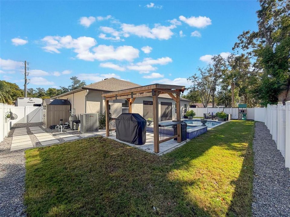 Active With Contract: $478,000 (4 beds, 3 baths, 2428 Square Feet)