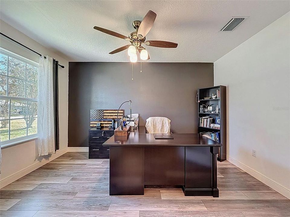 Active With Contract: $478,000 (4 beds, 3 baths, 2428 Square Feet)