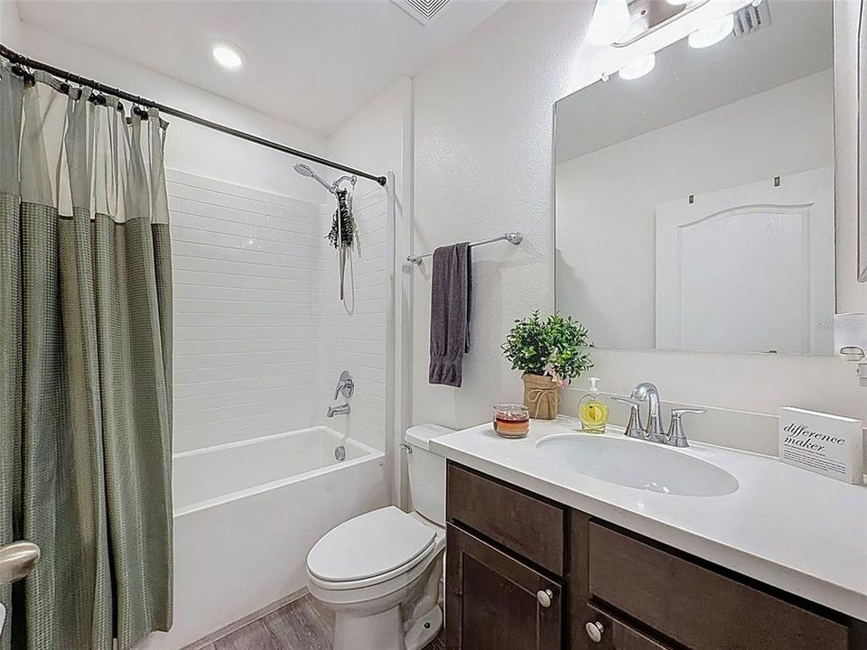 Active With Contract: $478,000 (4 beds, 3 baths, 2428 Square Feet)